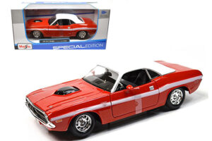 1970 Dodge Challenger R T Coupe Red With White Top And White Stripes — 1/24 by Maisto