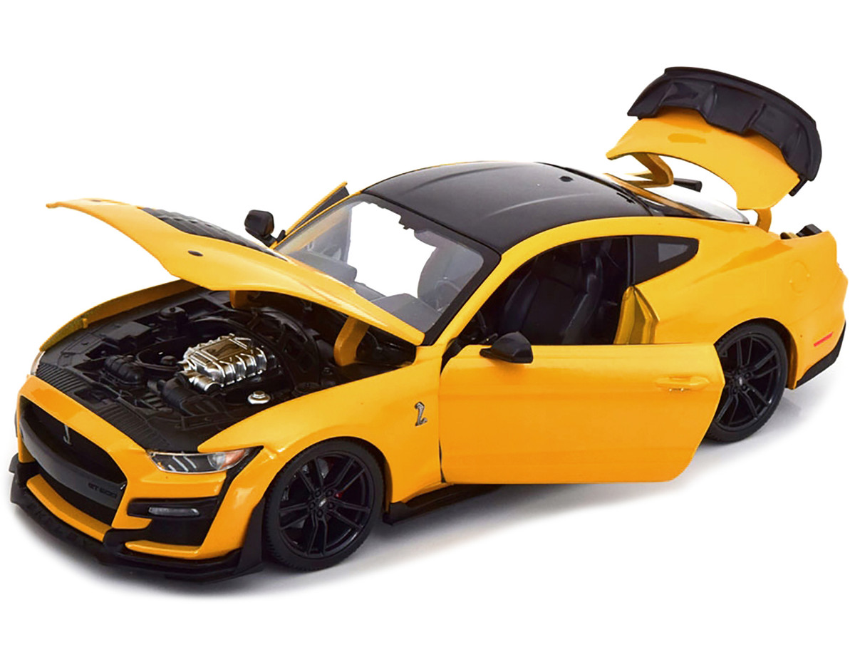 2020 Ford Mustang Shelby GT500 Yellow With Black Top Special Edition — 1/18 by Maisto - Image 2