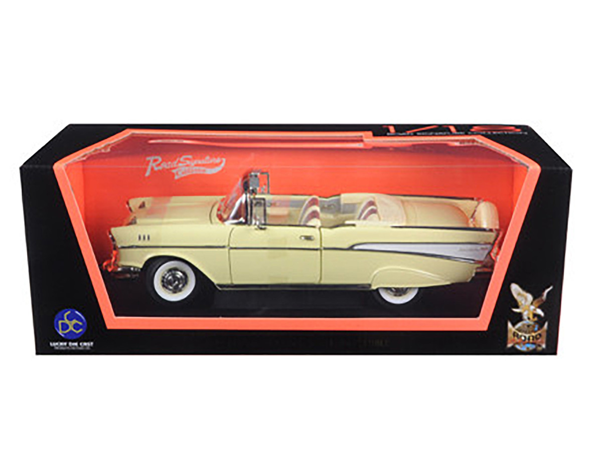 1957 Chevrolet Bel Air Convertible Cream 1/18 by Road Signature - Image 3