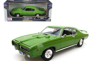 1969 Pontiac GTO Judge Green 1/18 Diecast Car Model by Motormax