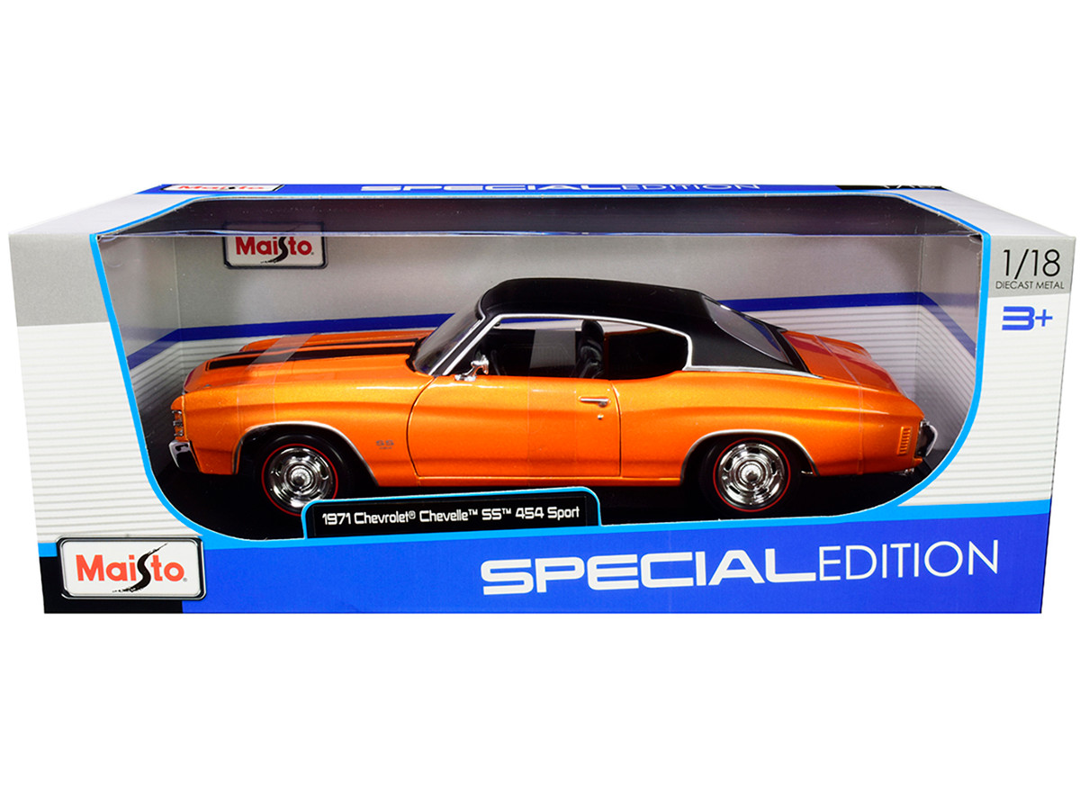1971 Chevrolet Chevelle SS 454 Sport Orange Metallic with Black Top and Black Stripes 1/18 by Maisto - Image 2